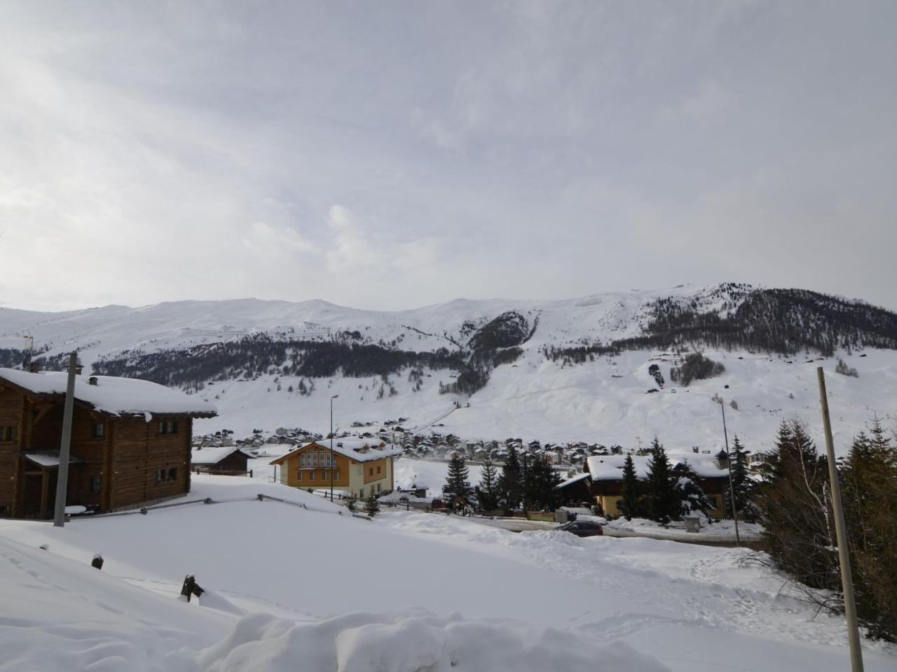 Tranquil Holiday Home In Livigno Italy Near Ski Area Екстер'єр фото